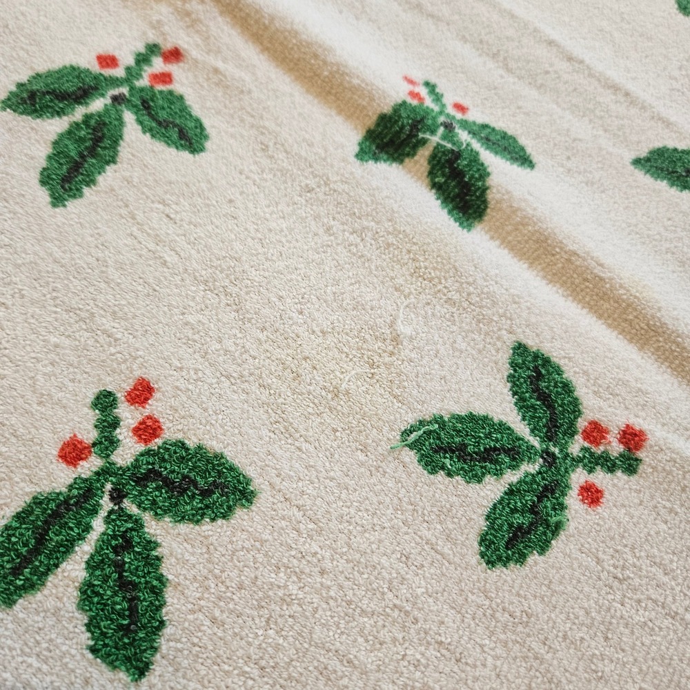 Christmas Terrycloth Tablecloth Birds Berries Ribbon Holiday Decor 58x48" Vtg - Picture 3 of 7